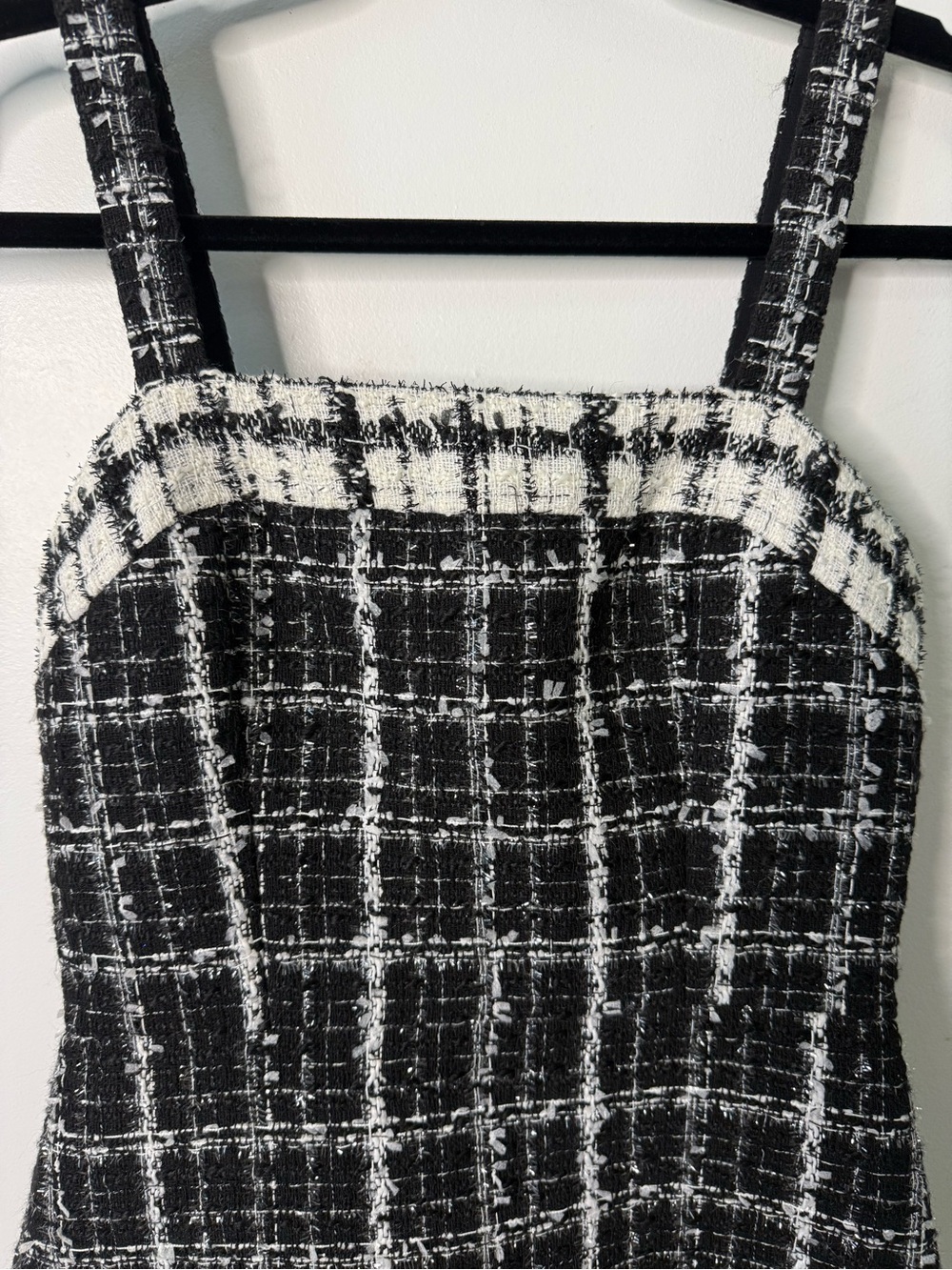 Alice + Olivia Kaidra Tweed Mini Dress Black & White Fit & Flare Casual Chic - Picture 4 of 7